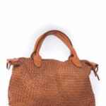 sac a main guenuine leather tressé marron fabriqué en Italie